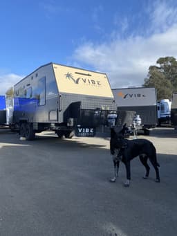 Auswide Caravans & Rvs storefront